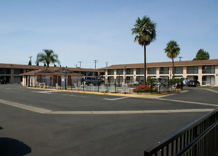 Colony Inn
