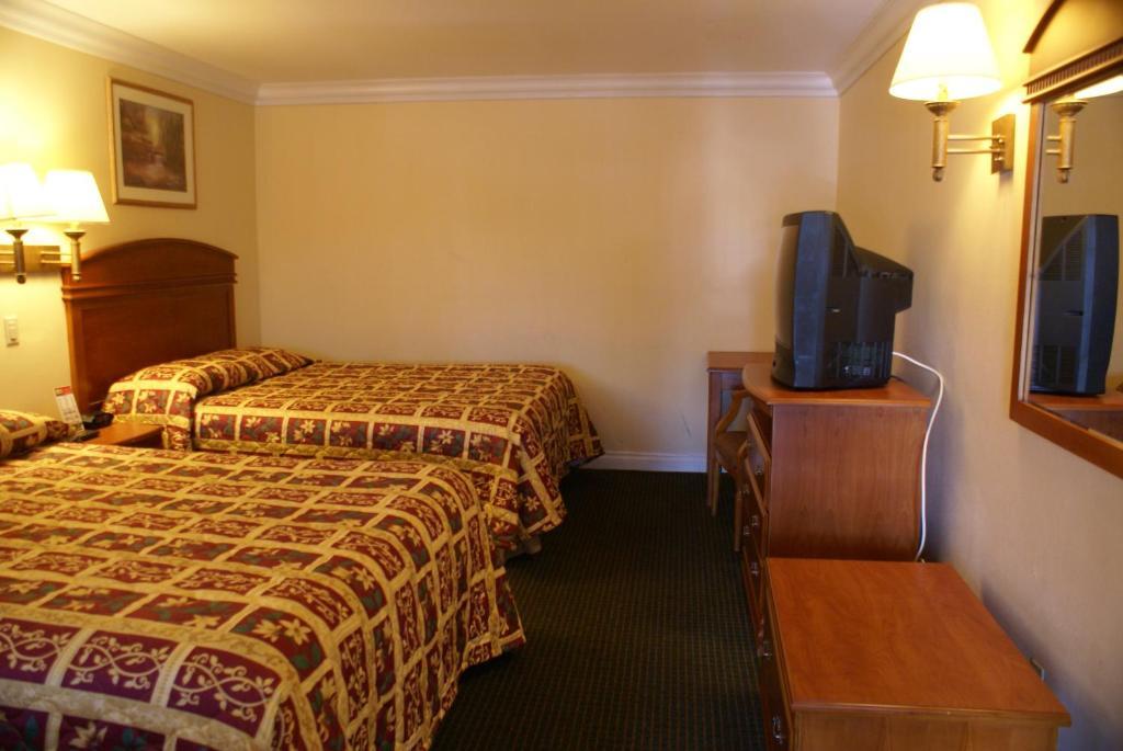 Motel Colony 2*